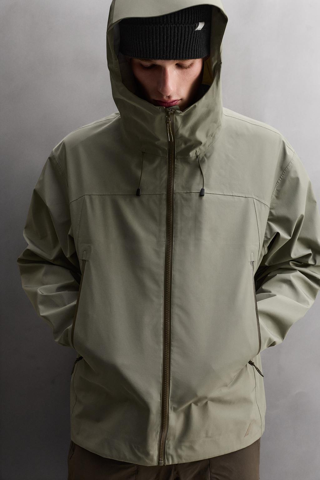 Chaqueta impermeable técnica