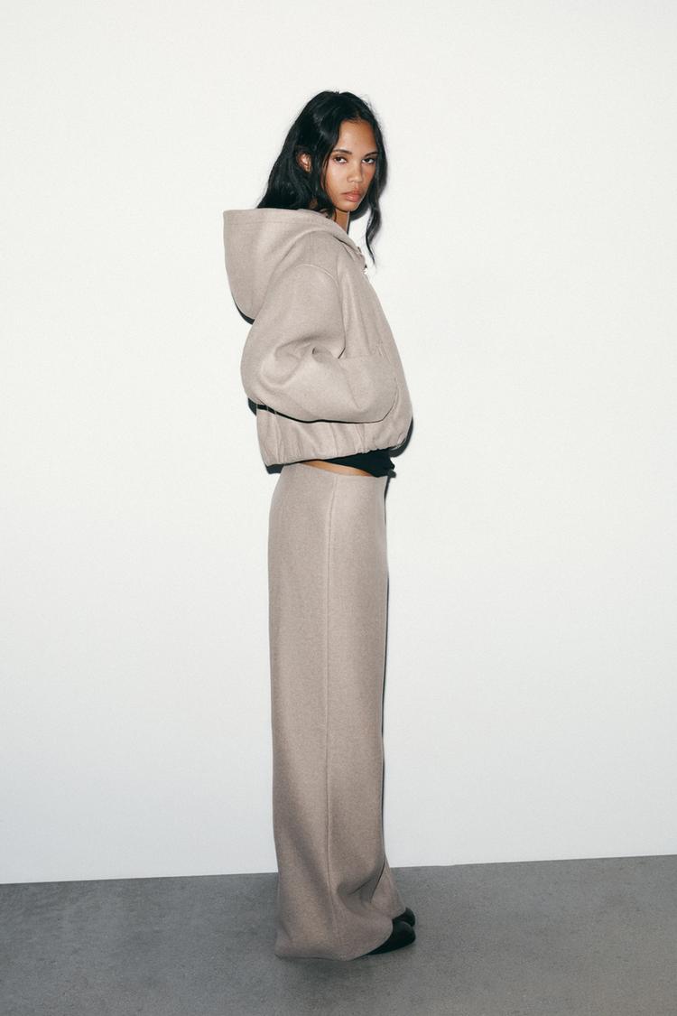 Chaqueta con capucha suave